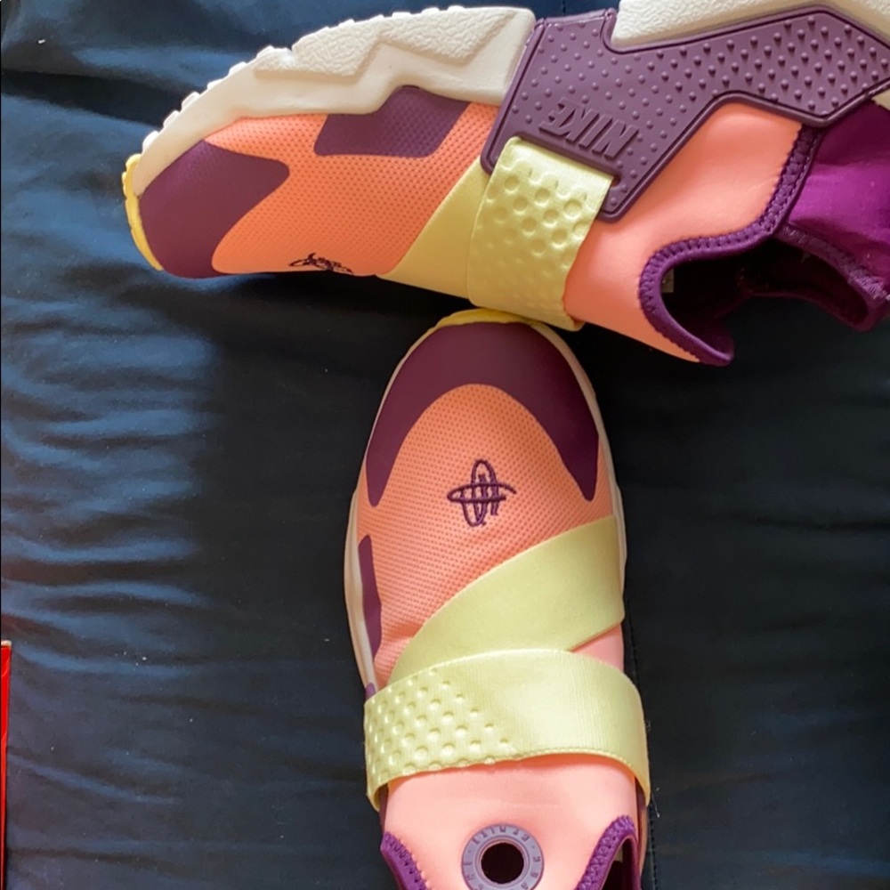 Nike huarache extreme 6.5 Y